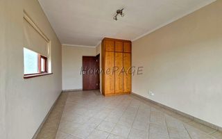 4 Bedroom House For Sale in Long Beach