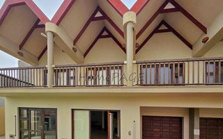 4 Bedroom House For Sale in Long Beach