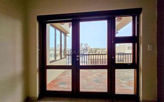 4 Bedroom House For Sale in Long Beach