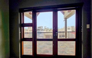4 Bedroom House For Sale in Long Beach