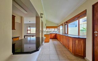 4 Bedroom House For Sale in Long Beach