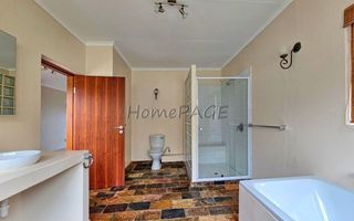 4 Bedroom House For Sale in Long Beach