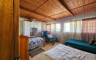 3 Bedroom House For Sale in Henties Bay Central, Henties Bay