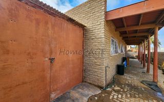 3 Bedroom House For Sale in Henties Bay Central, Henties Bay