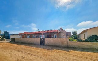 3 Bedroom House For Sale in Henties Bay Central, Henties Bay