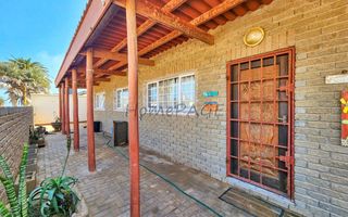 3 Bedroom House For Sale in Henties Bay Central, Henties Bay