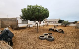 3 Bedroom House For Sale in Henties Bay Central, Henties Bay