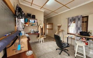 3 Bedroom House For Sale in Henties Bay Central, Henties Bay