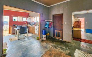 3 Bedroom House For Sale in Henties Bay Central, Henties Bay