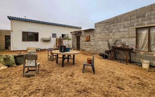 3 Bedroom House For Sale in Henties Bay Central, Henties Bay