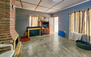 3 Bedroom House For Sale in Henties Bay Central, Henties Bay