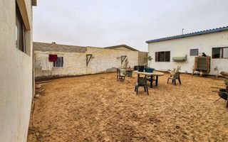 3 Bedroom House For Sale in Henties Bay Central, Henties Bay