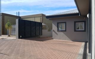 4 Bedroom House For Sale in Kleine Kuppe, Windhoek