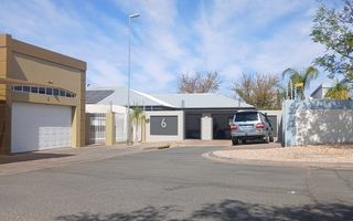 4 Bedroom House For Sale in Kleine Kuppe, Windhoek