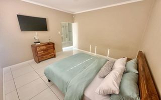 2 Bedroom House To Rent in Dolphin Beach