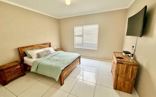 2 Bedroom House To Rent in Dolphin Beach
