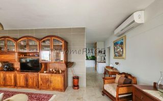 3 Bedroom House For Sale in Henties Bay Central, Henties Bay