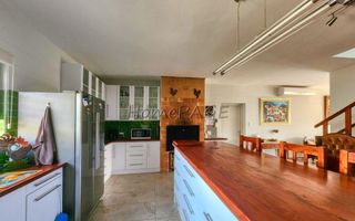 3 Bedroom House For Sale in Henties Bay Central, Henties Bay