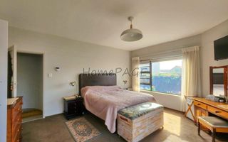 3 Bedroom House For Sale in Henties Bay Central, Henties Bay