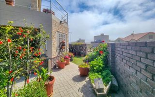 3 Bedroom House For Sale in Henties Bay Central, Henties Bay