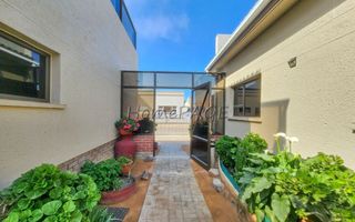 3 Bedroom House For Sale in Henties Bay Central, Henties Bay