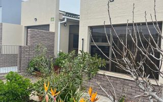 4 Bedroom House For Sale in Sunbay, Henties Bay