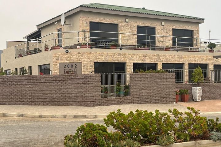 4 Bedroom House For Sale in Sunbay, Henties Bay