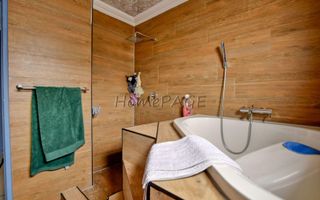 8 Bedroom House For Sale in Tamariskia, Swakopmund