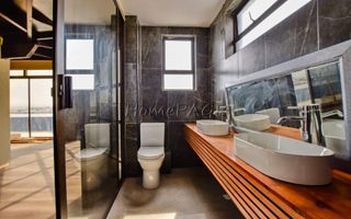 8 Bedroom House For Sale in Tamariskia, Swakopmund