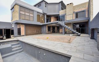 8 Bedroom House For Sale in Tamariskia, Swakopmund