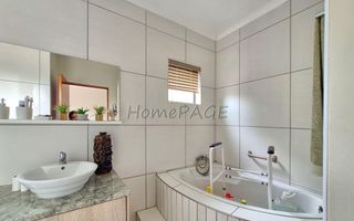 4 Bedroom House For Sale in Walvis Bay Central