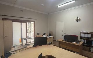 Office / Retail / Mixed Use For Sale in Klein Windhoek, Wind...