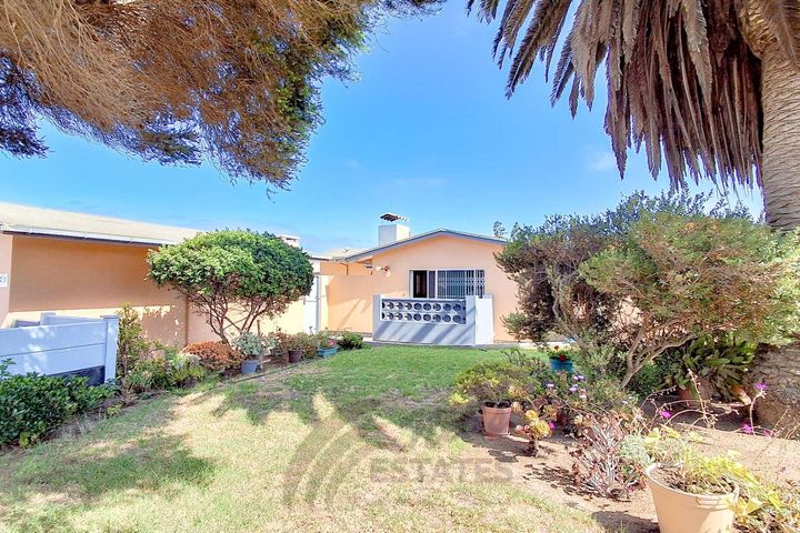 4 Bedroom House To Rent in Vineta, Swakopmund