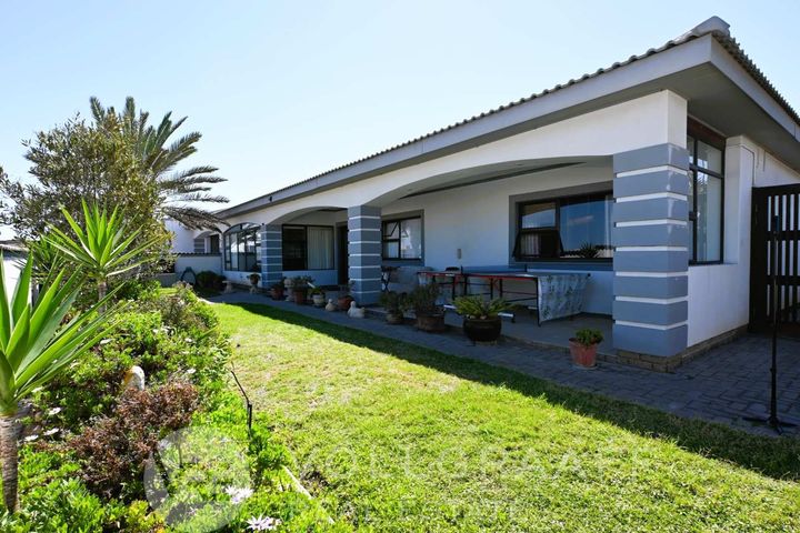 4 Bedroom House For Sale in Ocean View, Swakopmund