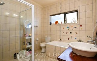4 Bedroom House For Sale in Ocean View, Swakopmund
