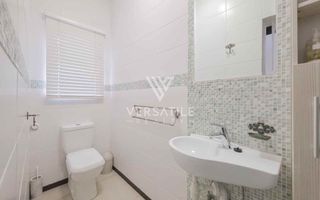 3 Bedroom House For Sale in Dolphin Beach