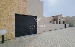3 Bedroom House For Sale in Dolphin Beach
