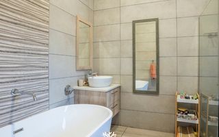 5 Bedroom House For Sale in Finkenstein, Windhoek
