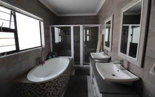 5 Bedroom House For Sale in Walvis Bay Central