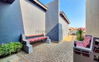 3 Bedroom House For Sale in Fairway Estate