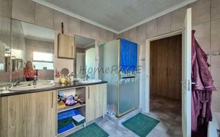 3 Bedroom House For Sale in Fairway Estate