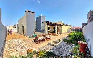 3 Bedroom House For Sale in Fairway Estate