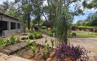 8 Bedroom Office / Retail / Mixed Use For Sale in Otavi