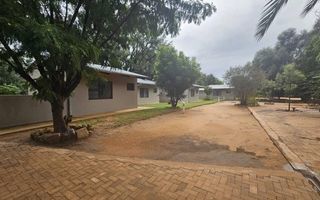 8 Bedroom Office / Retail / Mixed Use For Sale in Otavi