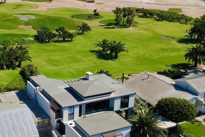 5 Bedroom House For Sale in Vineta, Swakopmund