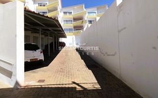 2 Bedroom Apartment For Sale in Windhoek Central, Windhoek