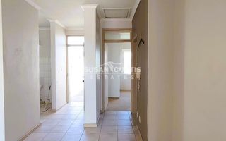 2 Bedroom Apartment For Sale in Windhoek Central, Windhoek