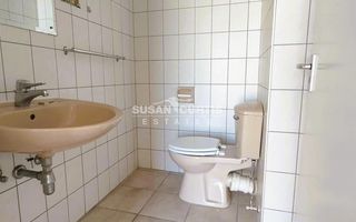 2 Bedroom Apartment For Sale in Windhoek Central, Windhoek