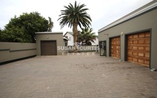 4 Bedroom House For Sale in Ocean View, Swakopmund