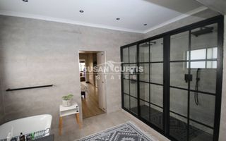 4 Bedroom House For Sale in Ocean View, Swakopmund